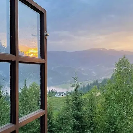 велика дзен хата Сasa de vacaciones Dzembronia