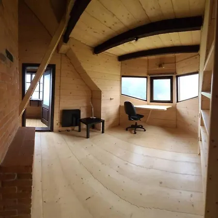 Holiday home велика дзен хата Dzembronia